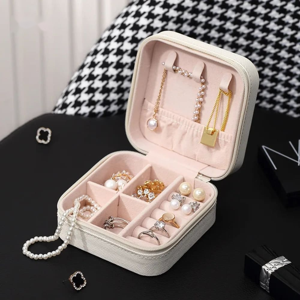 Mini Travel Jewelry Organizer – Compact Portable Accessory Case for On-the-Go